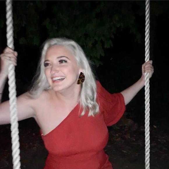 Meet your Posher, Abby - Picture 1 of 1